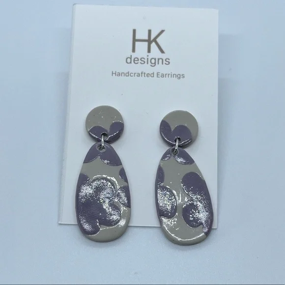Glossy Handcrafted Earrings - Picture 2 of 12